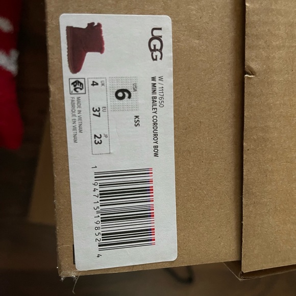 Sold Ugg boots - Picture 4 of 5